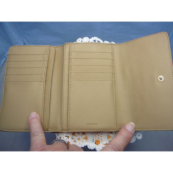 DKNY Red 100% Leather Card Wallet - Picture 3 of 10